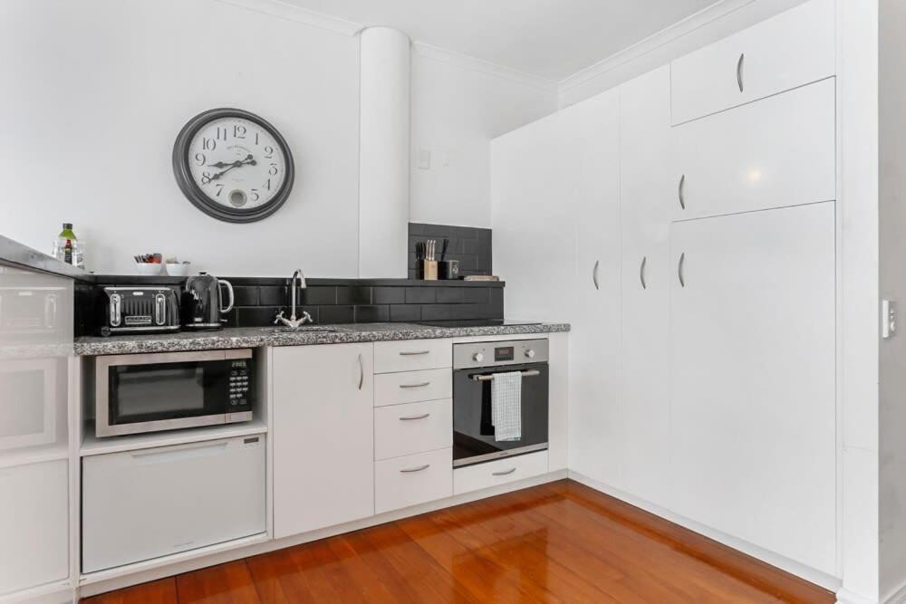 Funky One Bedroom Apartment On Princes Wharf Auckland Extérieur photo