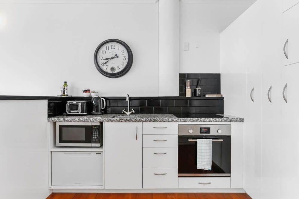 Funky One Bedroom Apartment On Princes Wharf Auckland Extérieur photo